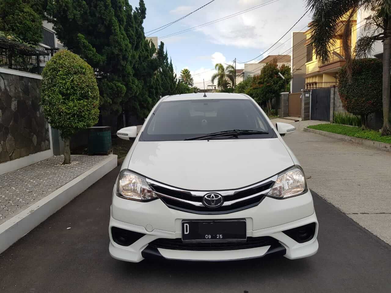 Etios Valco Tom's 2015
