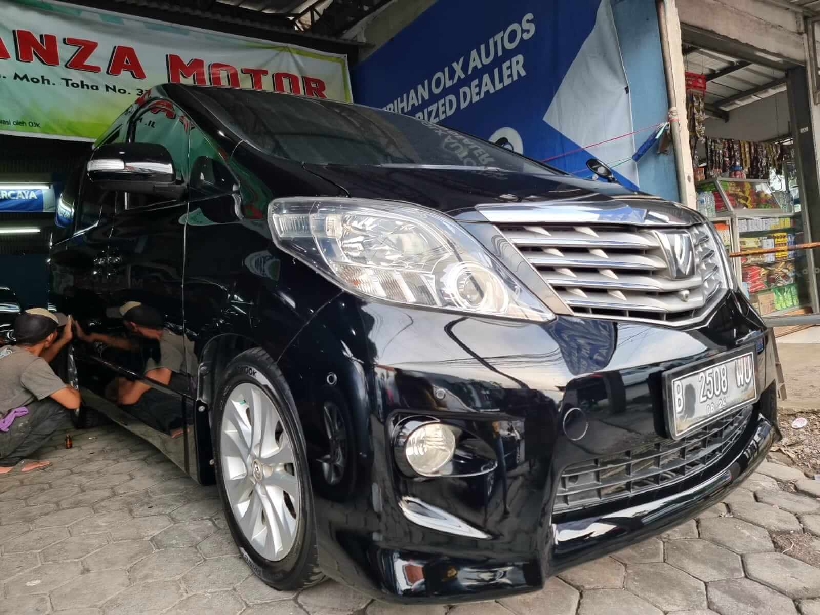 Toyota Alphard 